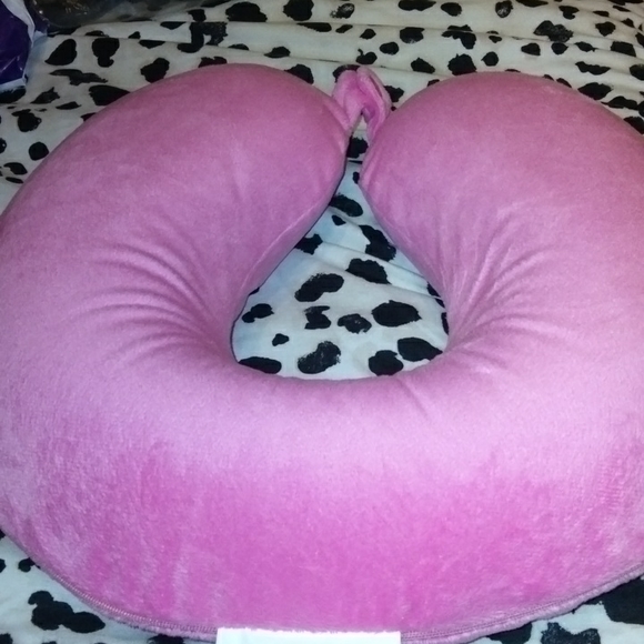Iam selling my boppy pillow - Picture 5 of 6